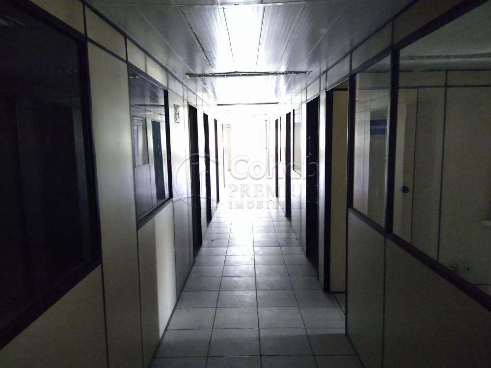 Alugar Comercial / Ponto Comercial em Aracaju apenas R$ 12.000,00 - Foto 14 Alugar Comercial / Ponto Comercial em Aracaju apenas R$ 12.000,00 - Foto 14