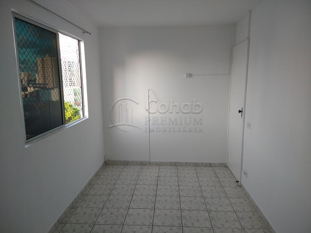Alugar Apartamento / Padrão em Aracaju R$ 750,00 - Foto 9