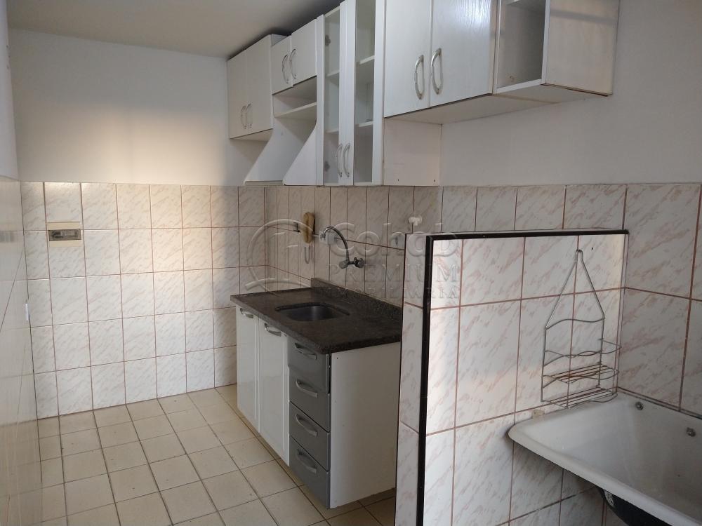 Alugar Apartamento / Padrão em Aracaju R$ 750,00 - Foto 17
