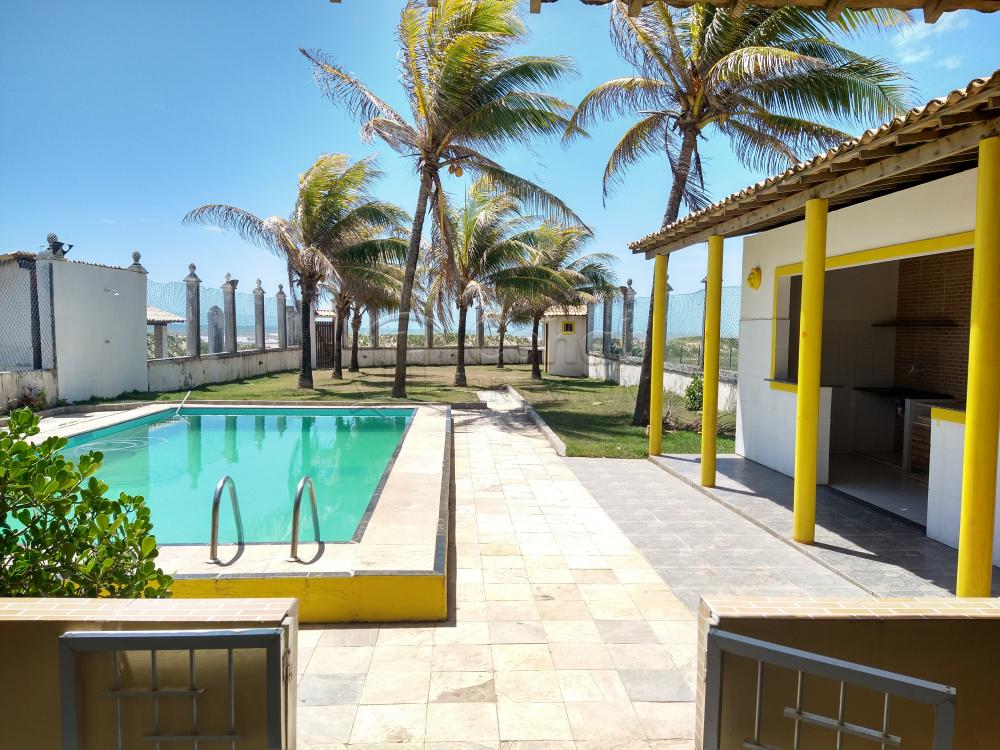 Casa na Barra Dos Coqueiros, em ótima localização, em frente ao mar.