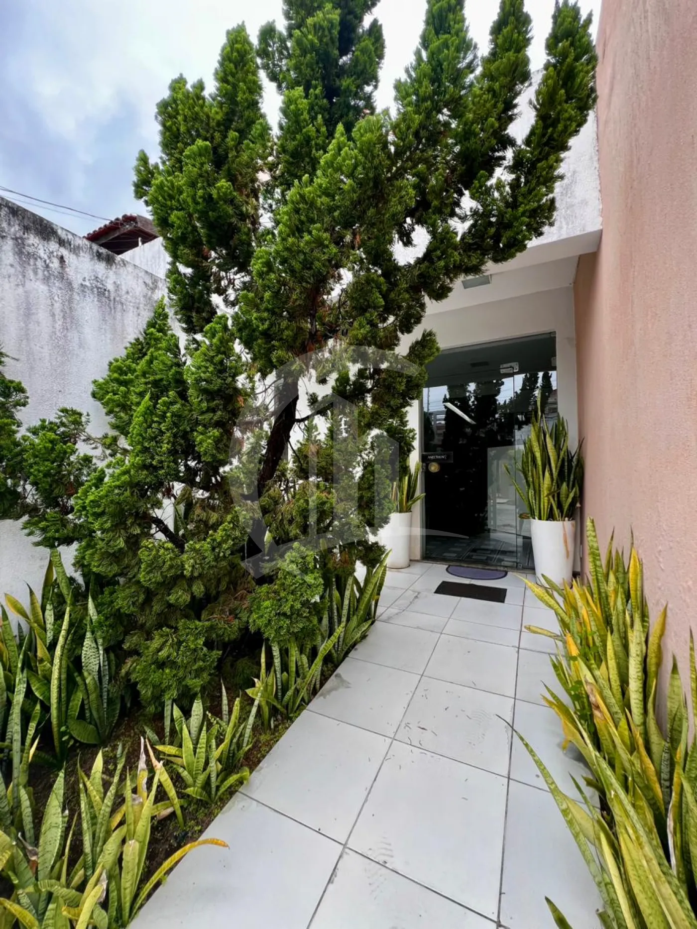 Comprar Casa / Padrão em Aracaju R$ 550.000,00 - Foto 2