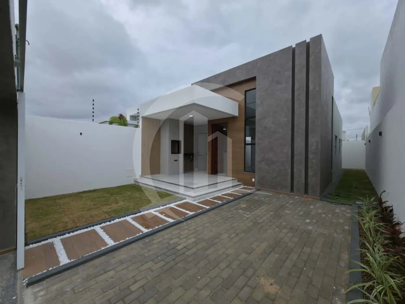 Comprar Casa / Padrão em Barra dos Coqueiros R$ 420.000,00 - Foto 1