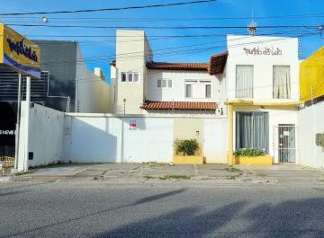 Casa com Ponto Comercial na Coroa do Meio