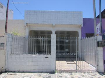 Alugar Casa / Padrão em Aracaju. apenas R$ 1.500,00