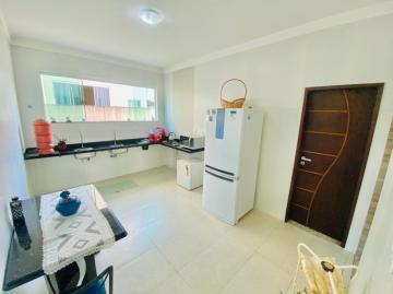 Casa com 2 Pavimentos no Condomínio Melício Machado
