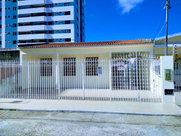 Alugar Casa / Padrão em Aracaju. apenas R$ 2.200,00