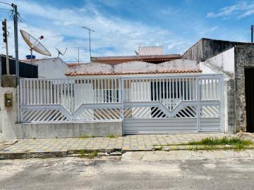 Alugar Casa / Padrão em Aracaju. apenas R$ 370.000,00