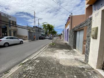 Casa a venda na rua de Maruim, no Centro