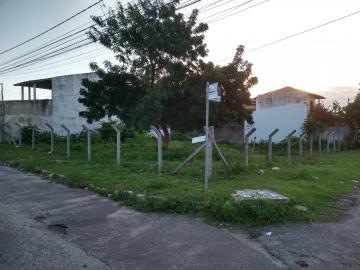 Alugue Terreno em ótima localização no bairro Atalaia.