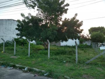 Alugue Terreno em ótima localização no bairro Atalaia.