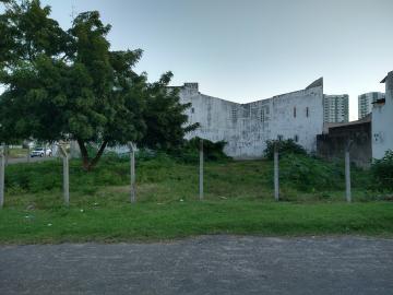 Alugue Terreno em ótima localização no bairro Atalaia.