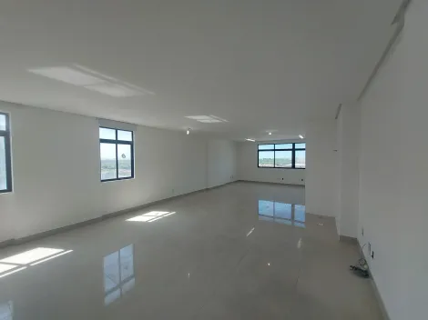 Excelente sala comercial para locação no Centro Médico Jardins.