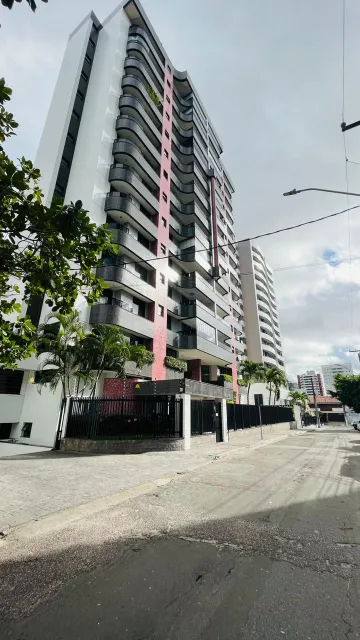 Alugar Apartamento / Padrão em Aracaju. apenas R$ 1.100.000,00