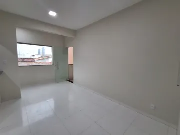 Apartamento no bairro Coroa do Meio com Água, Energia e IPTU inclusas no aluguel.