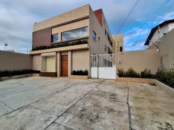 Apartamento no bairro Coroa do Meio com Água, Energia e IPTU inclusos no aluguel.