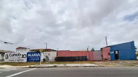 Terreno em localização estratégica para seu negócio no bairro Coroa do Meio.