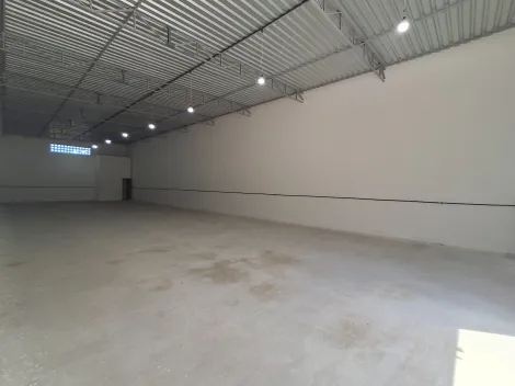 Galpão comercial para locação no Bairro Aruana, Zona Sul de Aracaju.