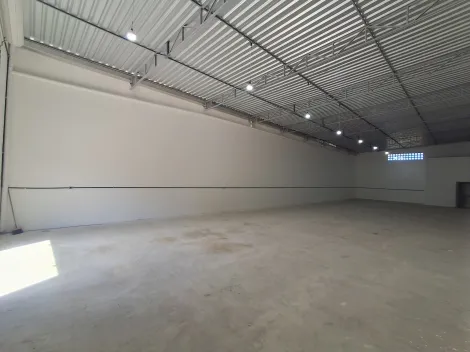 Galpão comercial para locação no Bairro Aruana, Zona Sul de Aracaju.