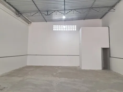 Galpão comercial para locação no Bairro Aruana, Zona Sul de Aracaju.