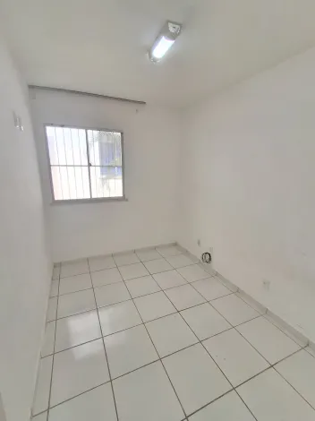 Apartamento em ótima localização no Cond. Grand Ville na Barra dos Coqueiros, com condomínio já incluso.