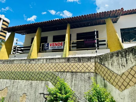 Alugar Casa / Padrão em Aracaju. apenas R$ 2.700.000,00