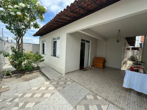 Alugar Casa / Padrão em Aracaju. apenas R$ 430.000,00