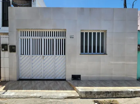 Alugar Casa / Padrão em Aracaju. apenas R$ 250.000,00