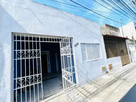 Alugar Casa / Padrão em Aracaju. apenas R$ 220.000,00