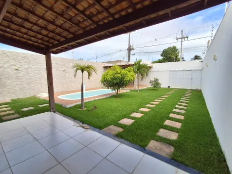 Casa com piscina em ótima localização no bairro Mosqueiro.