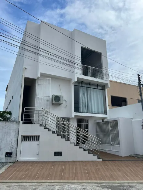 Excelente prédio comercial em ótima localização no bairro Jabotiana.