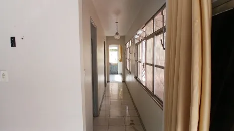 imagem 5 - Casa à Venda no Bairro Santo Antônio ? Espaço para Toda a Família imagem 5 - Casa à Venda no Bairro Santo Antônio ? Espaço para Toda a Família