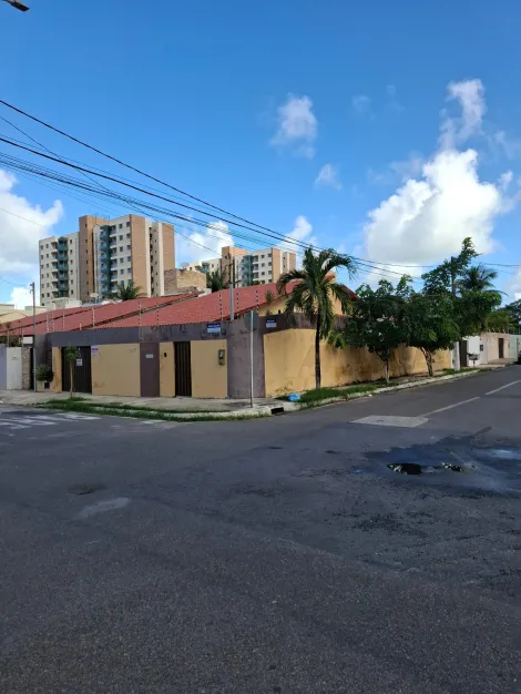 imagem 2 - Casa à Venda no Bairro Coroa do Meio  Espaço, Conforto e Excelente Localização! imagem 2 - Casa à Venda no Bairro Coroa do Meio  Espaço, Conforto e Excelente Localização!